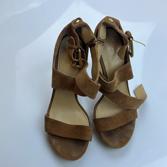 MICHAEL Michael Kors Brown Suede Heels - Size 8 - N189-6 - Picture 3 of 5